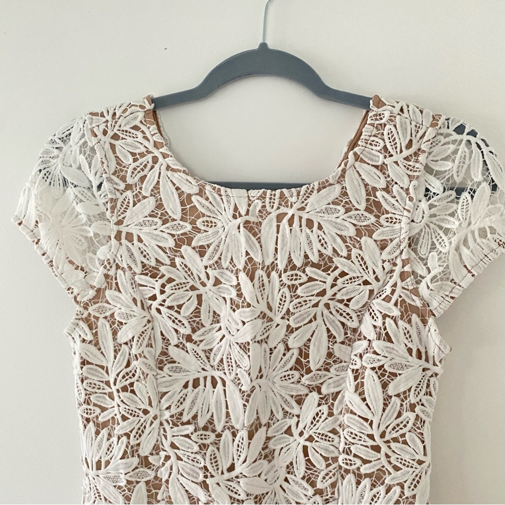 Lulus women’s white lace midi dress size S - Picture 2 of 12